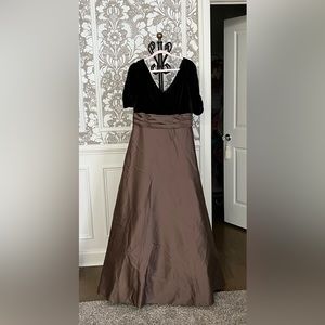 Bridesmaid / Formal Gown Alfred Angelo Size 18